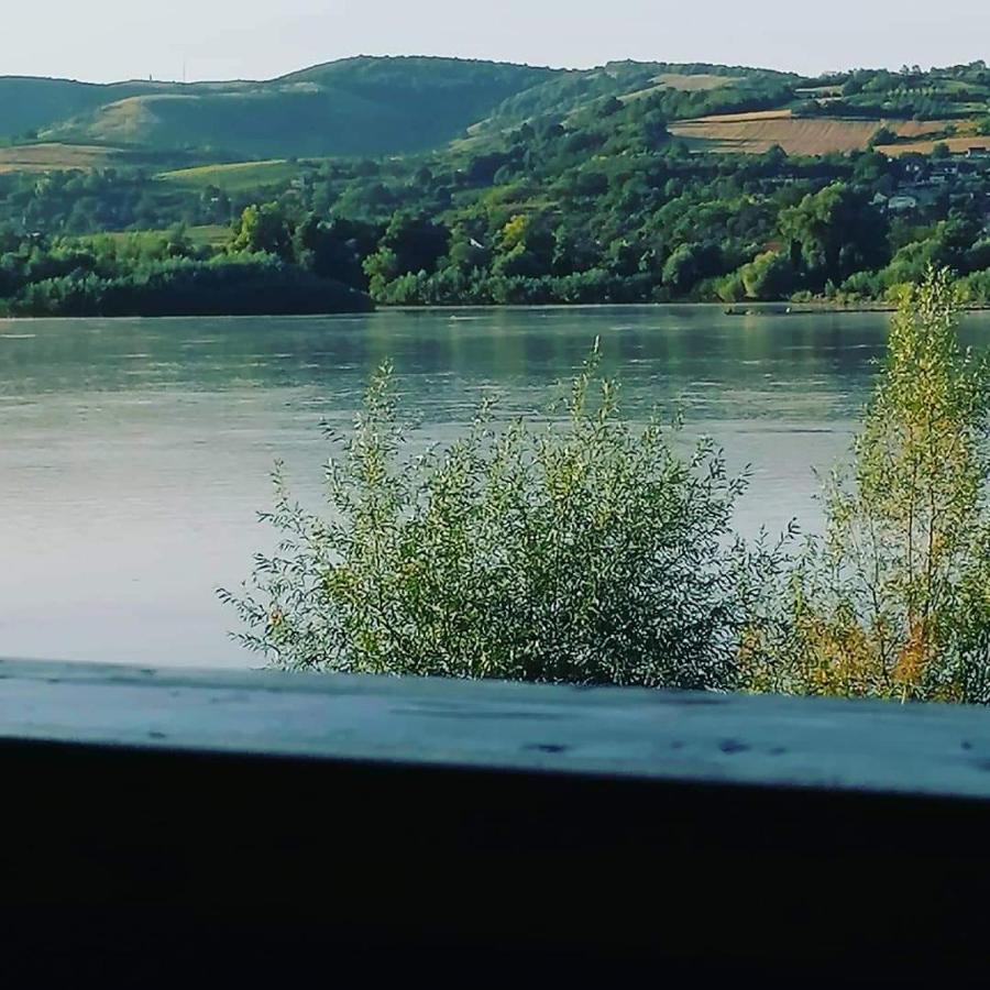 Captain'S House By The Danube River Cerevic Extérieur photo