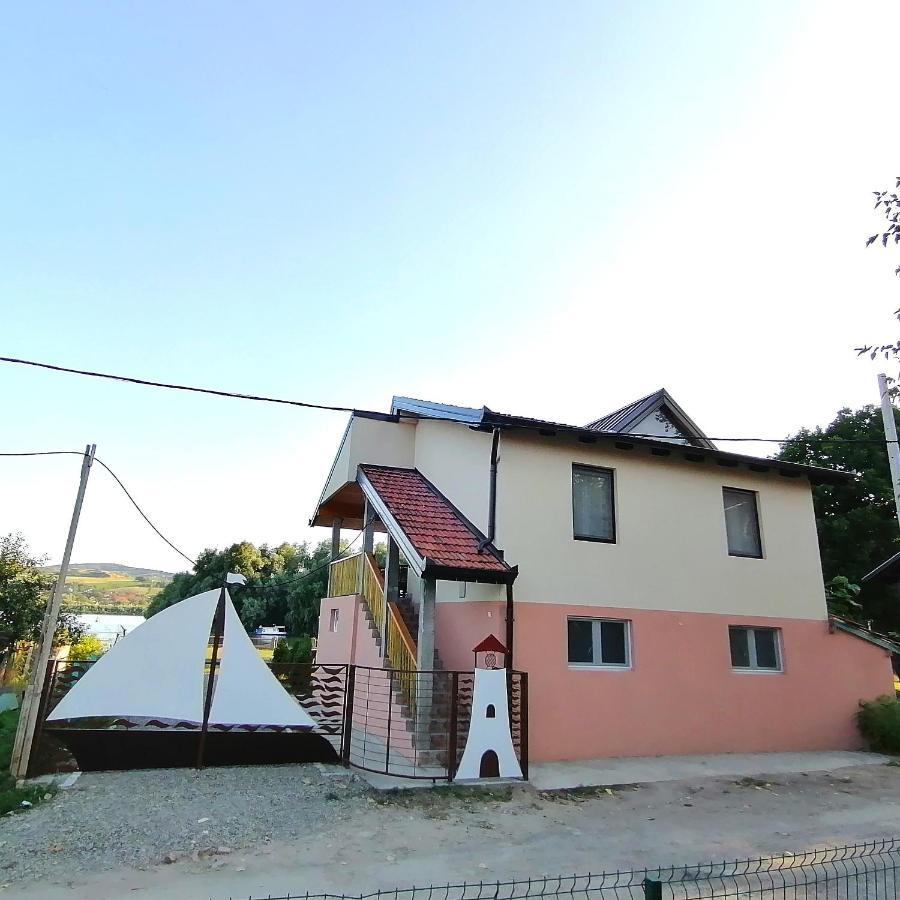Captain'S House By The Danube River Cerevic Extérieur photo
