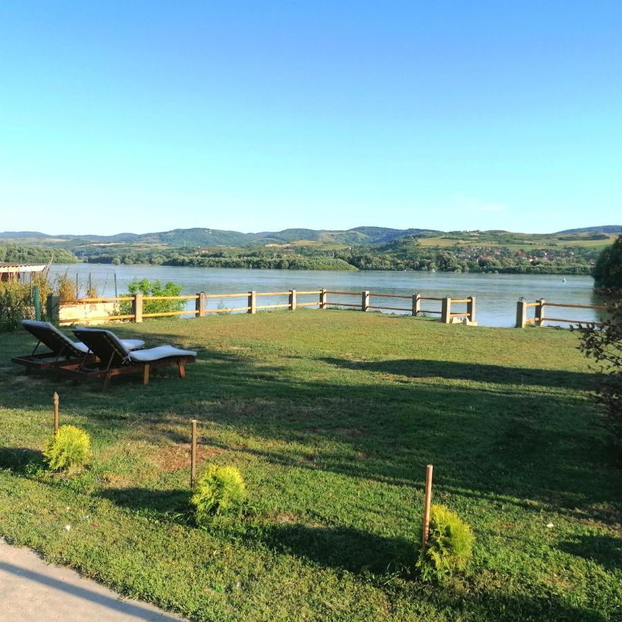 Captain'S House By The Danube River Cerevic Extérieur photo